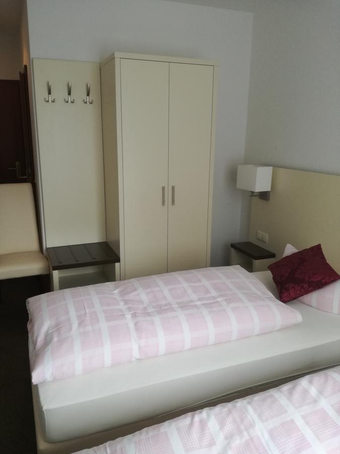Zeesener Gasthof Hotell Königs Wusterhausen Exteriör bild