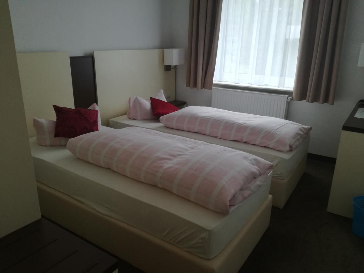 Zeesener Gasthof Hotell Königs Wusterhausen Exteriör bild