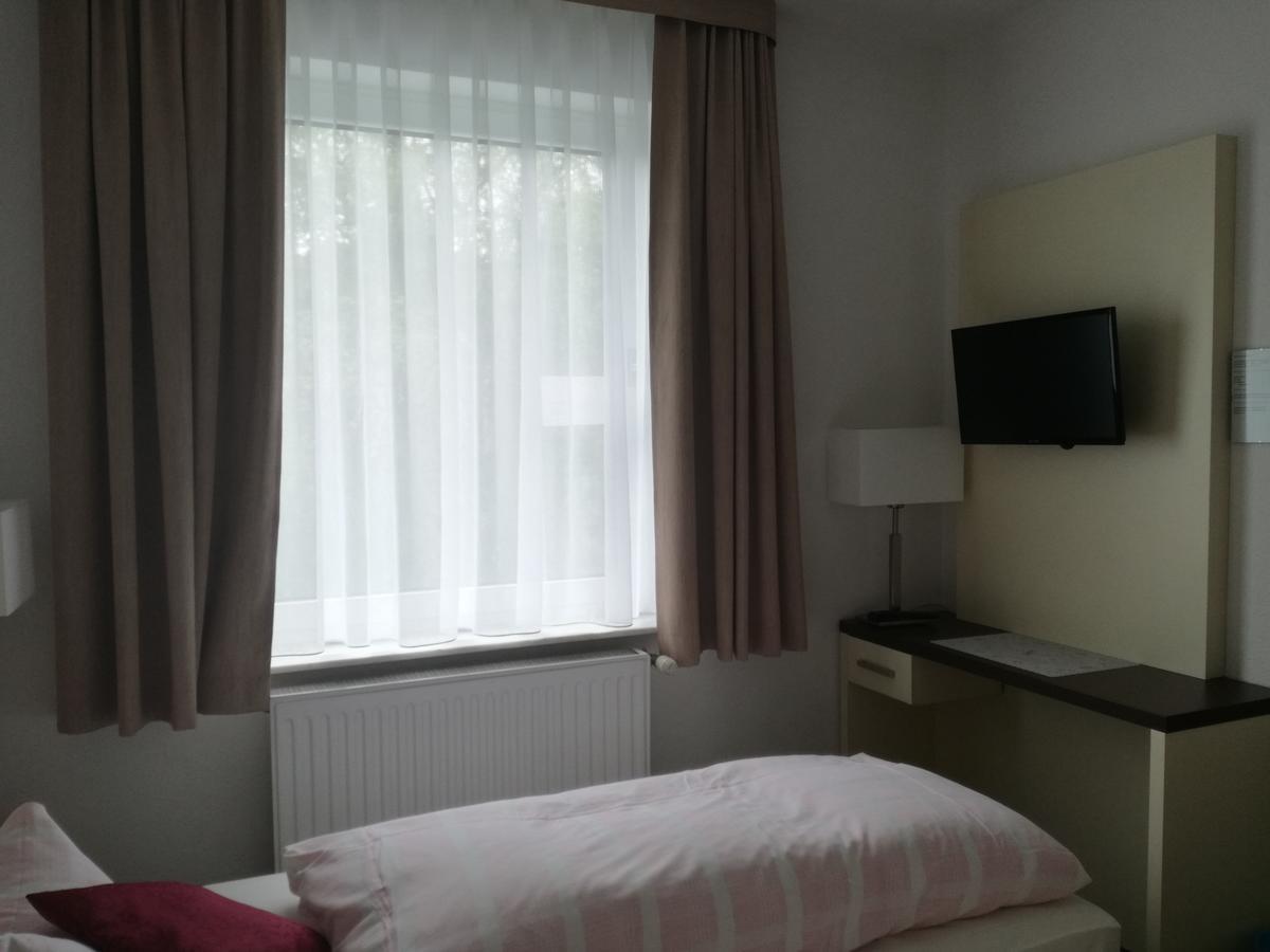 Zeesener Gasthof Hotell Königs Wusterhausen Exteriör bild